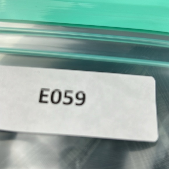 Columbia Titanium Omni-Shield Black Plaid Shorts size 16 - Picture 12 of 12